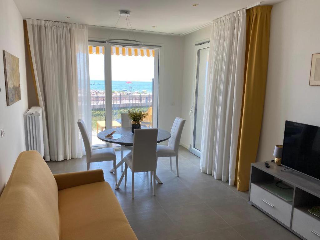 Nuovo Residence Serenissima Frontemare - Agenzia Cocal Caorle Kültér fotó