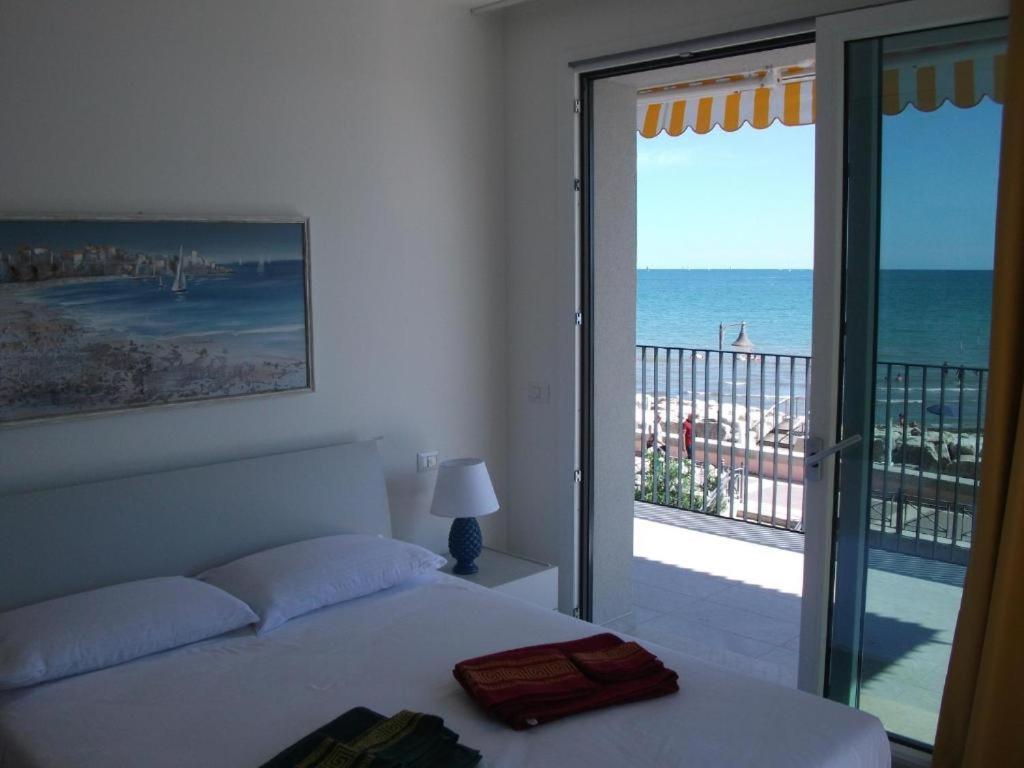 Nuovo Residence Serenissima Frontemare - Agenzia Cocal Caorle Kültér fotó